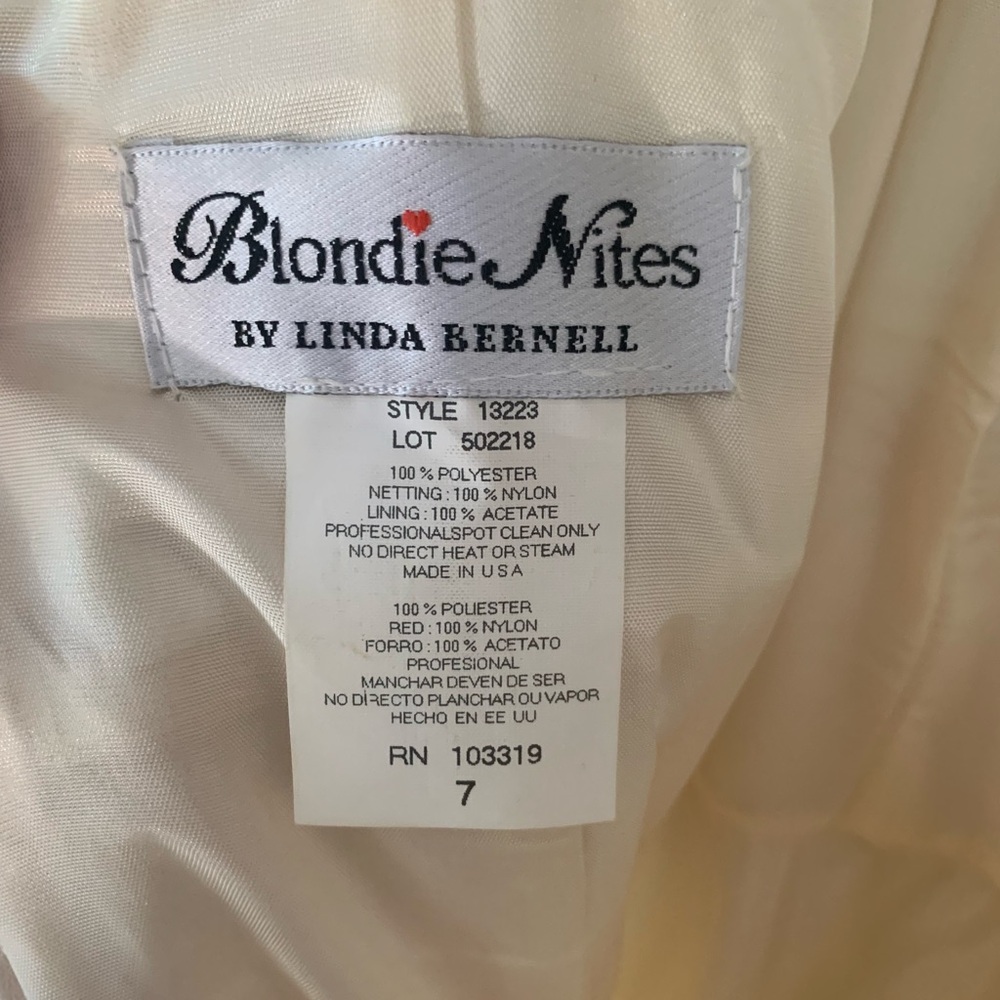 Blondie Nites Formal/Prom Dress - Picture 12 of 12